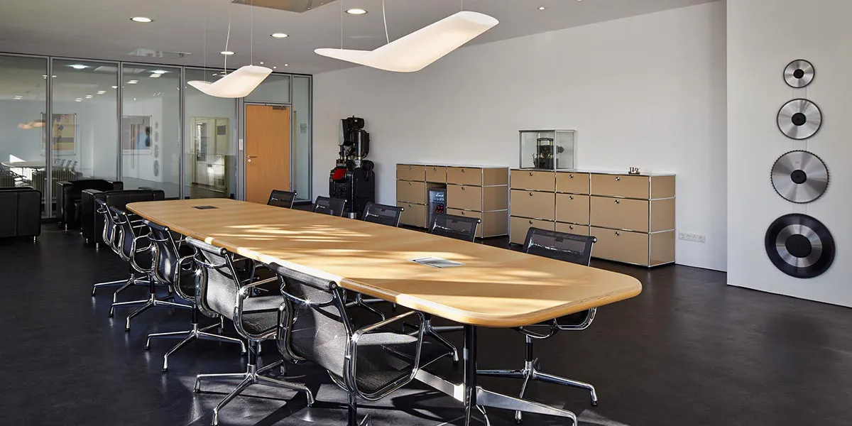 Projekt: Konferenzraum Fa. Lennartz (Objekt), Mennenöh KG Remscheid Projekt: Konferenzraum Fa. Lennartz (Objekt), Mennenöh KG Remscheid