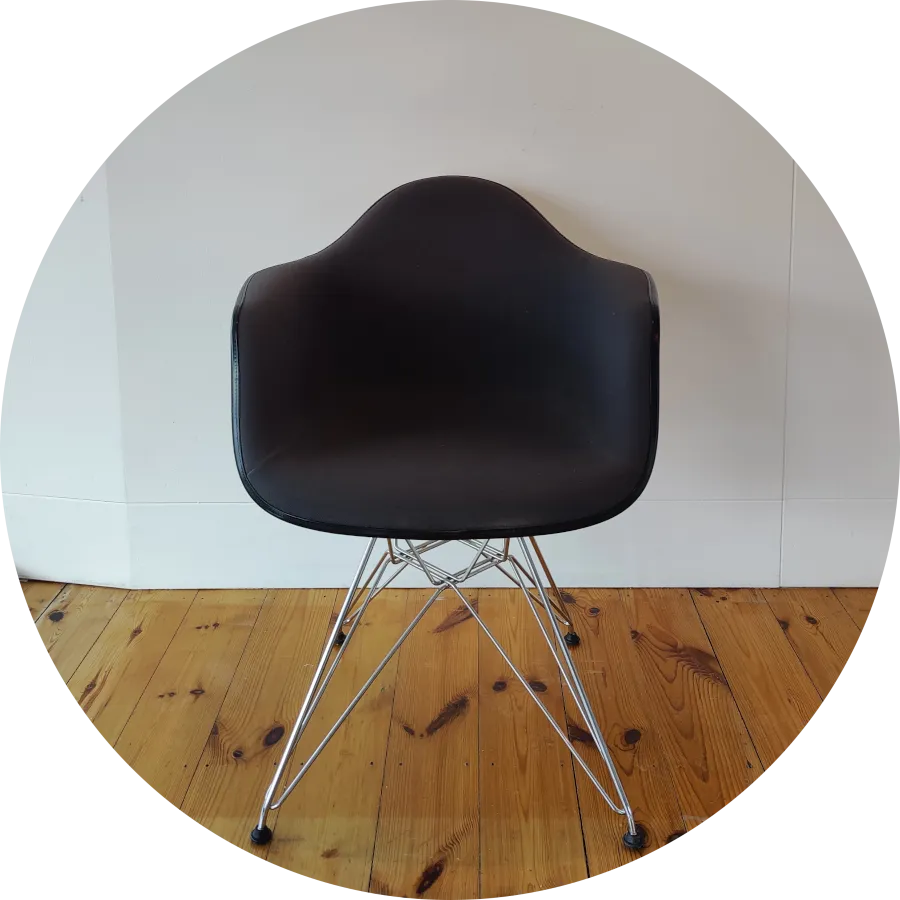 Vitra Eames Armchair DAR