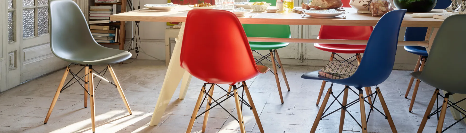 Eames Plastic Chair von Vitra